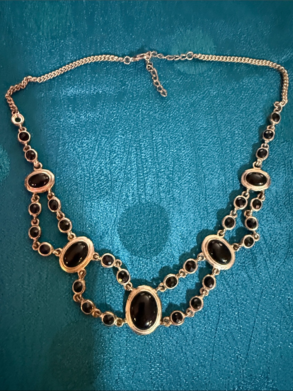 Elegant Black Stone Gold-Tone Statement Necklace